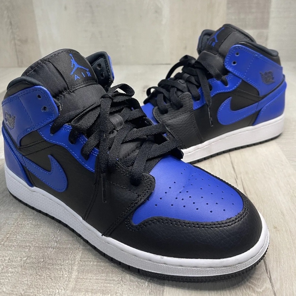 Jordan 1 Hyper Royal Blue